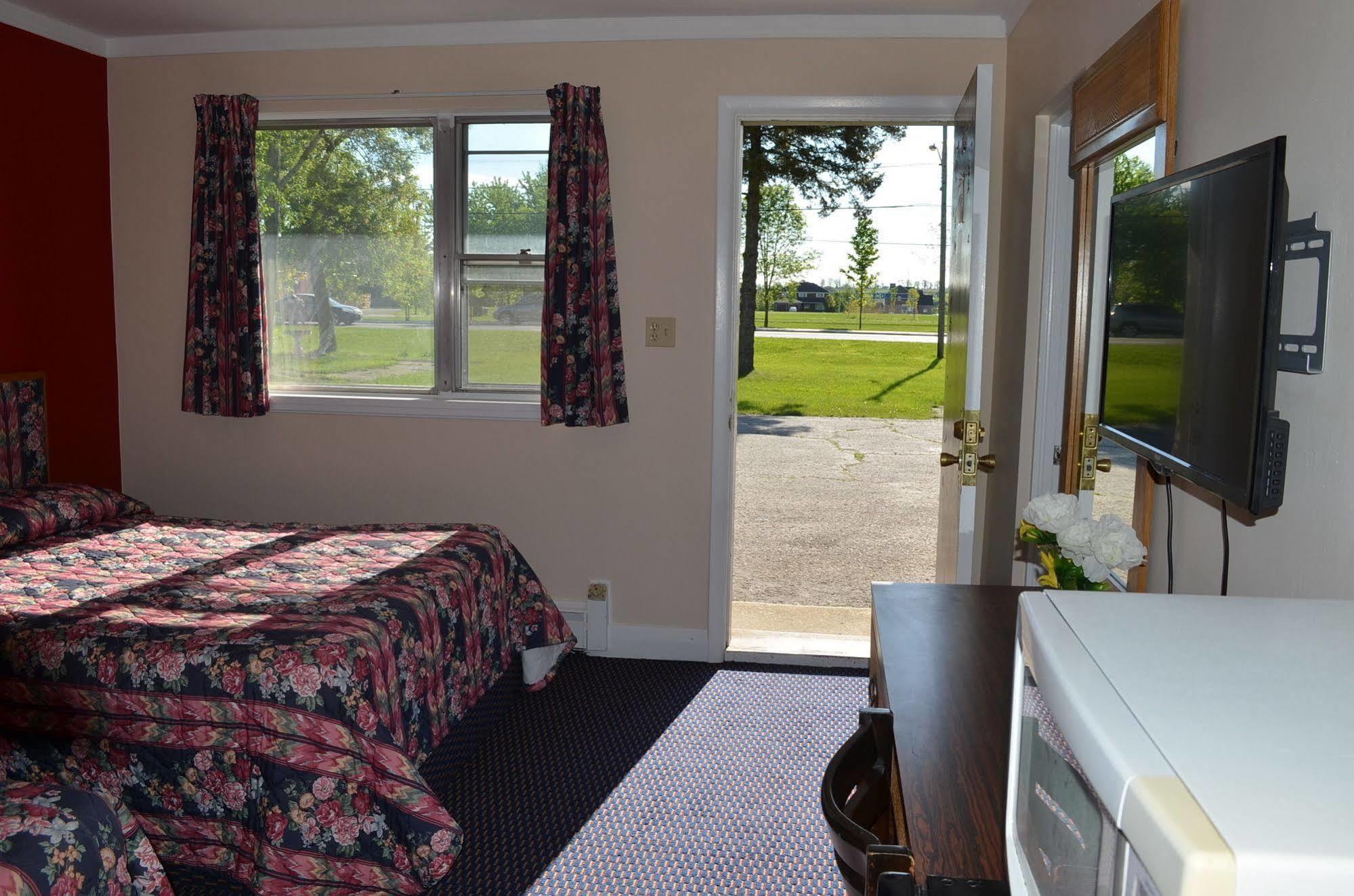 Walkerton Inn Motel Bagian luar foto